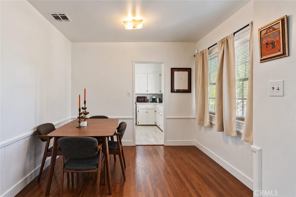 5420 Kester Property Photo 5