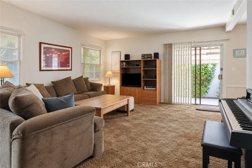 5420 Kester Property Photo 8