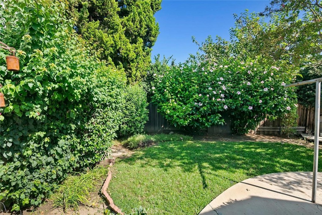 5420 Kester Property Photo 14
