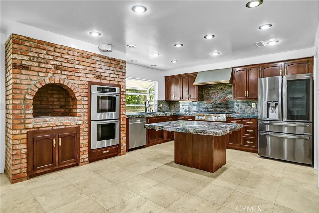 3835 Calle Alta Vista Property Photo 7