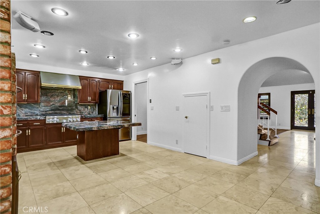 3835 Calle Alta Vista Property Photo 8