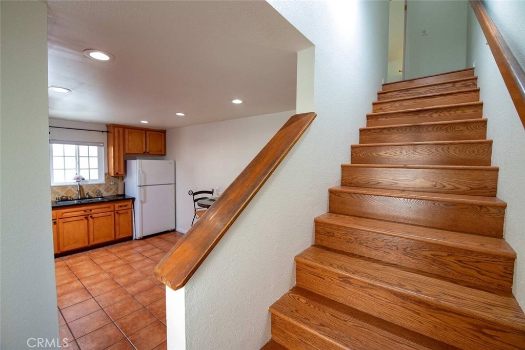 7310 Balboa Boulevard F Property Photo 23