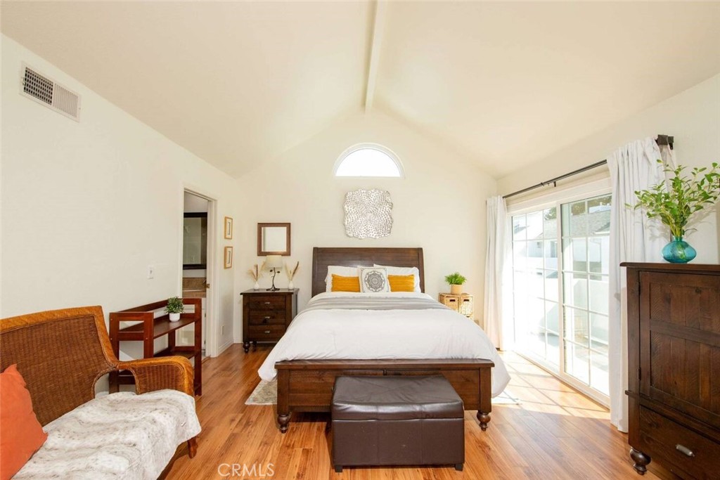 7310 Balboa Boulevard F Property Photo 27