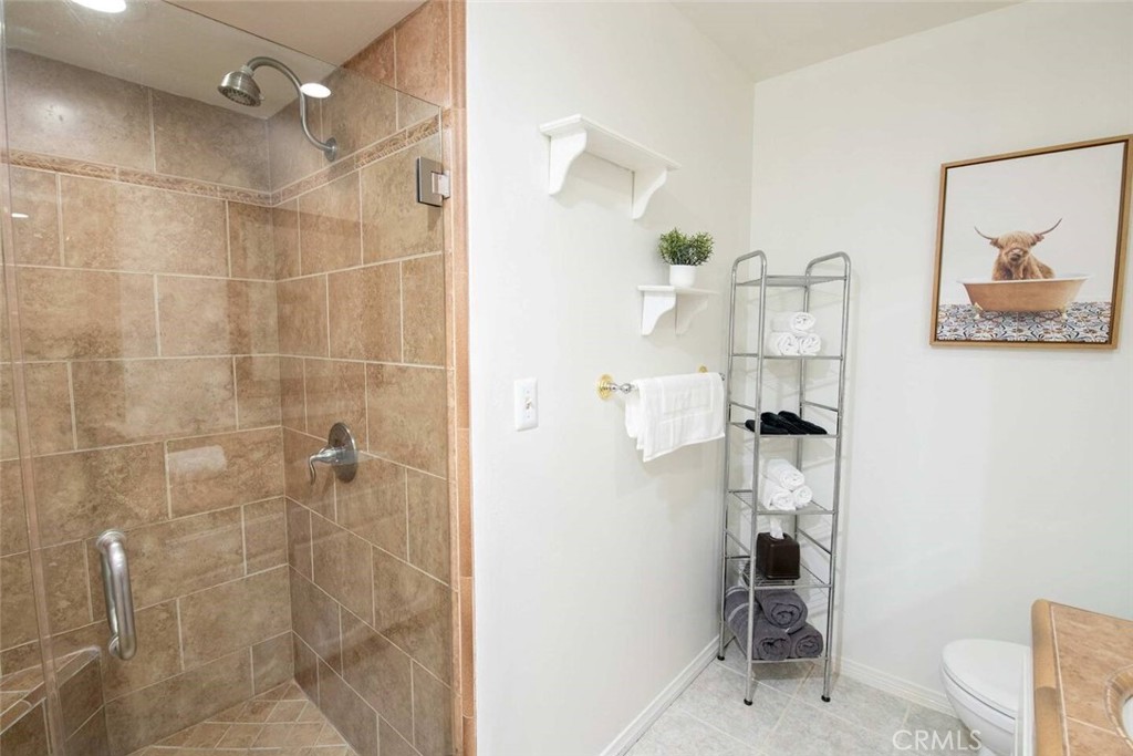 7310 Balboa Boulevard F Property Photo 30