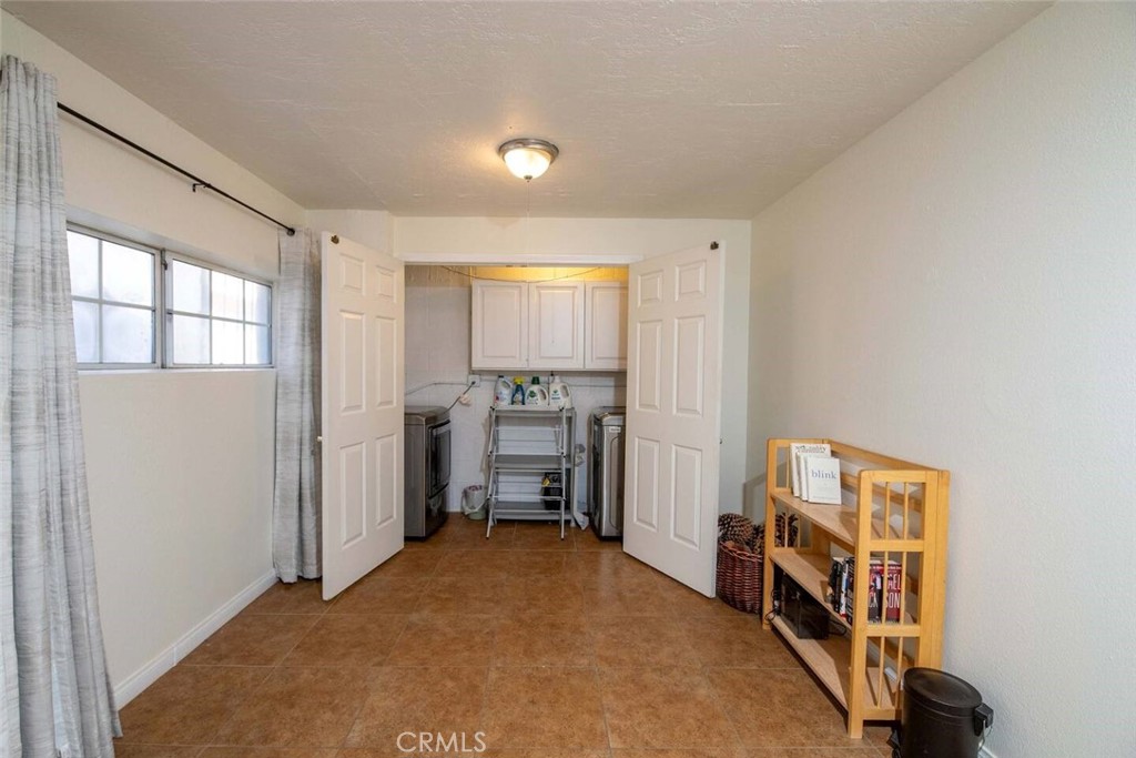 7310 Balboa Boulevard F Property Photo 46