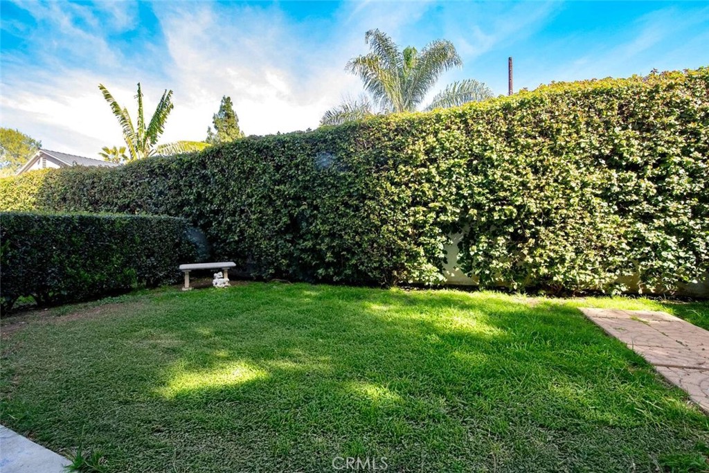 7310 Balboa Boulevard F Property Photo 52