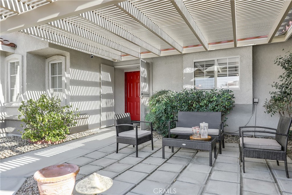 43760 Milan Court Property Photo 3