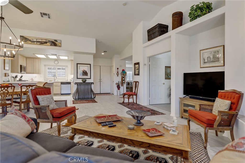 43760 Milan Court Property Photo 8