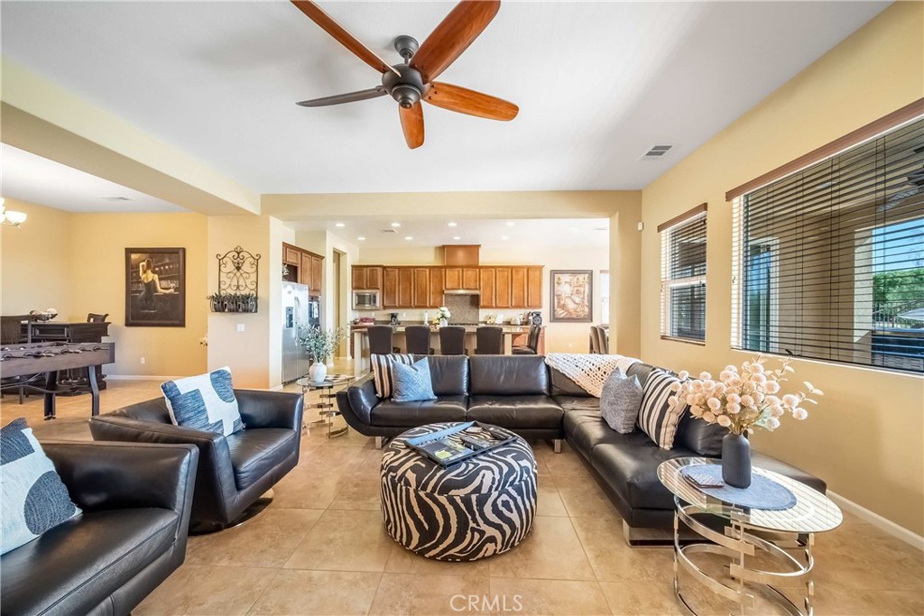 40834 Adriatico Property Photo 3