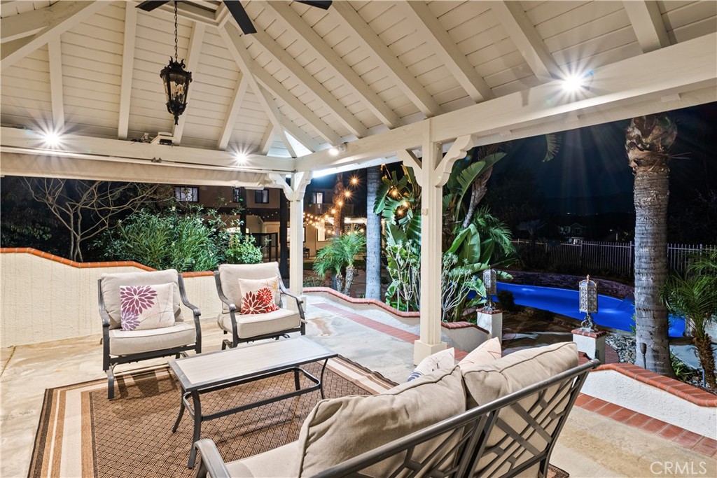 22239 Rolling Ridge Drive Property Photo 8