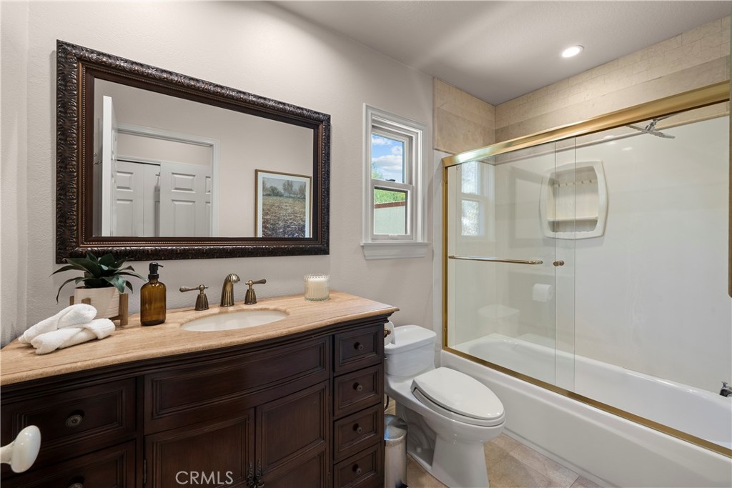 22239 Rolling Ridge Drive Property Photo 24