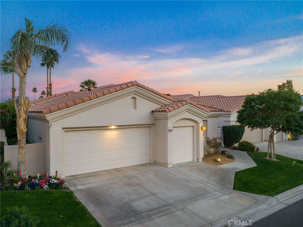54994 Tanglewood Property Photo 3