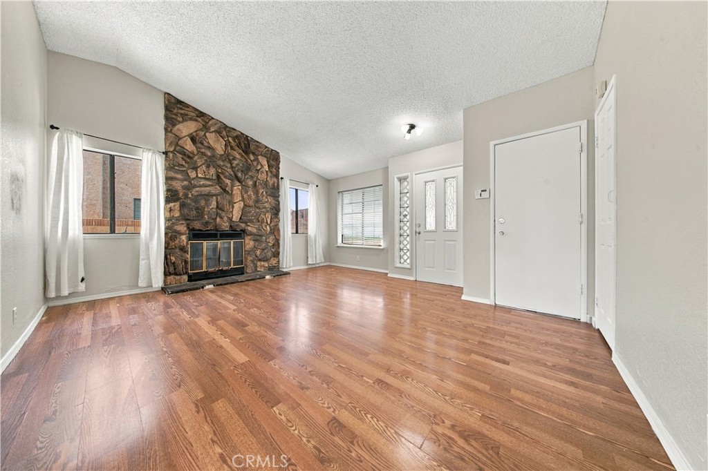 2533 Topaz Property Photo 5