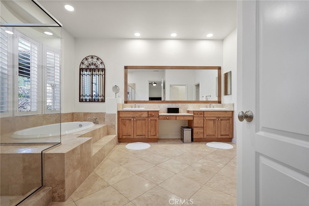 20371 Via Botticelli Property Photo 32