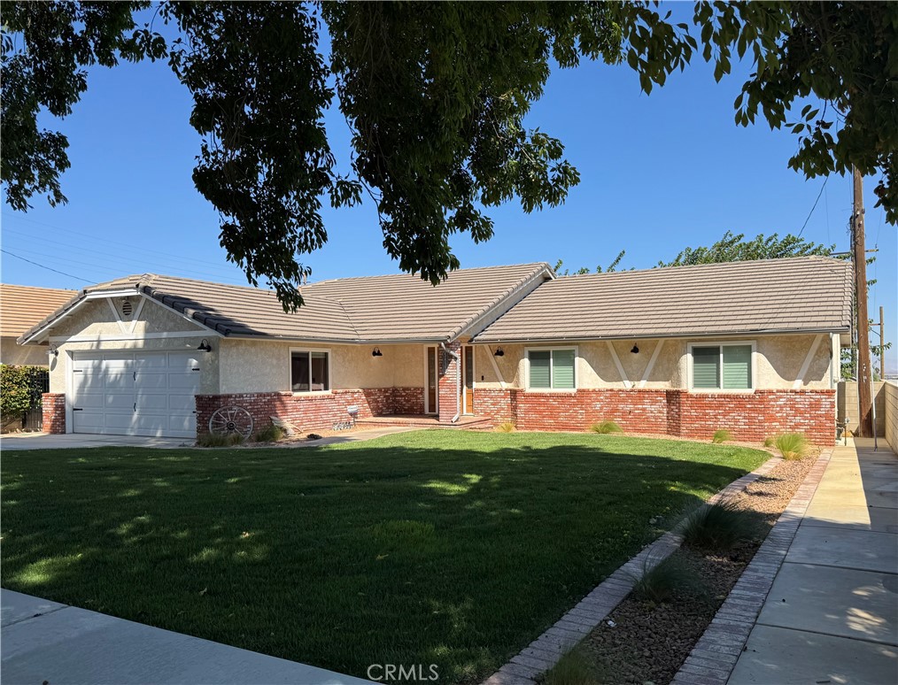 5837 W Avenue M2 Property Photo 1