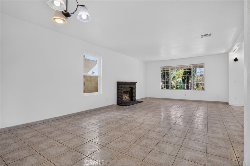 37723 Sandra Lane Property Photo 9
