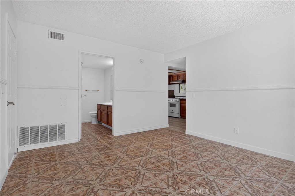 37723 Sandra Lane Property Photo 15