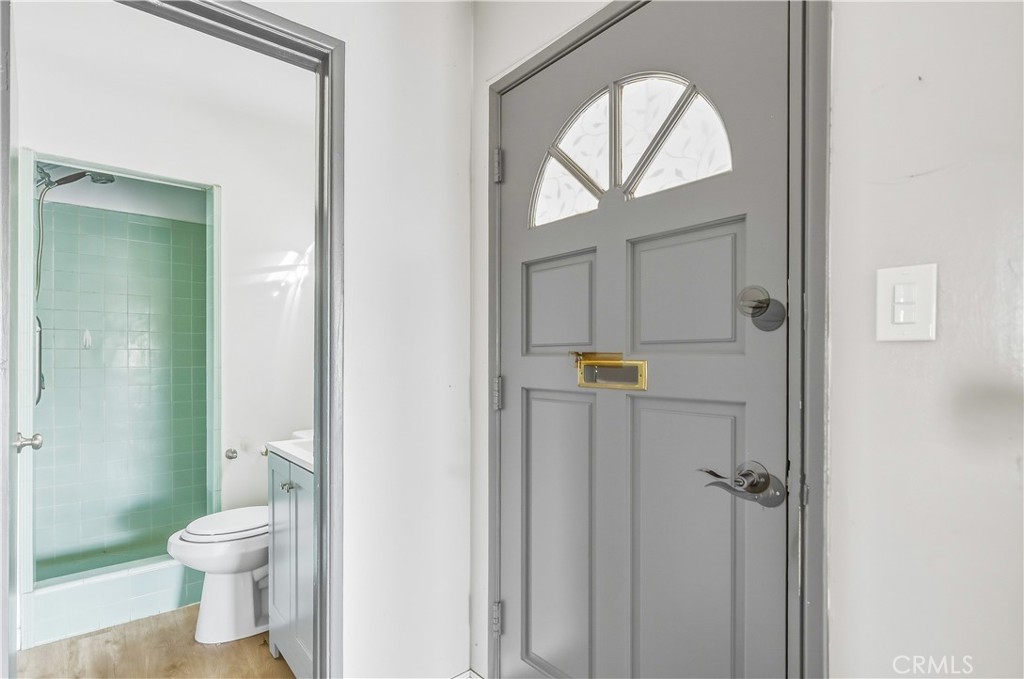 17062 San Fernando Mission Boulevard Property Photo 3