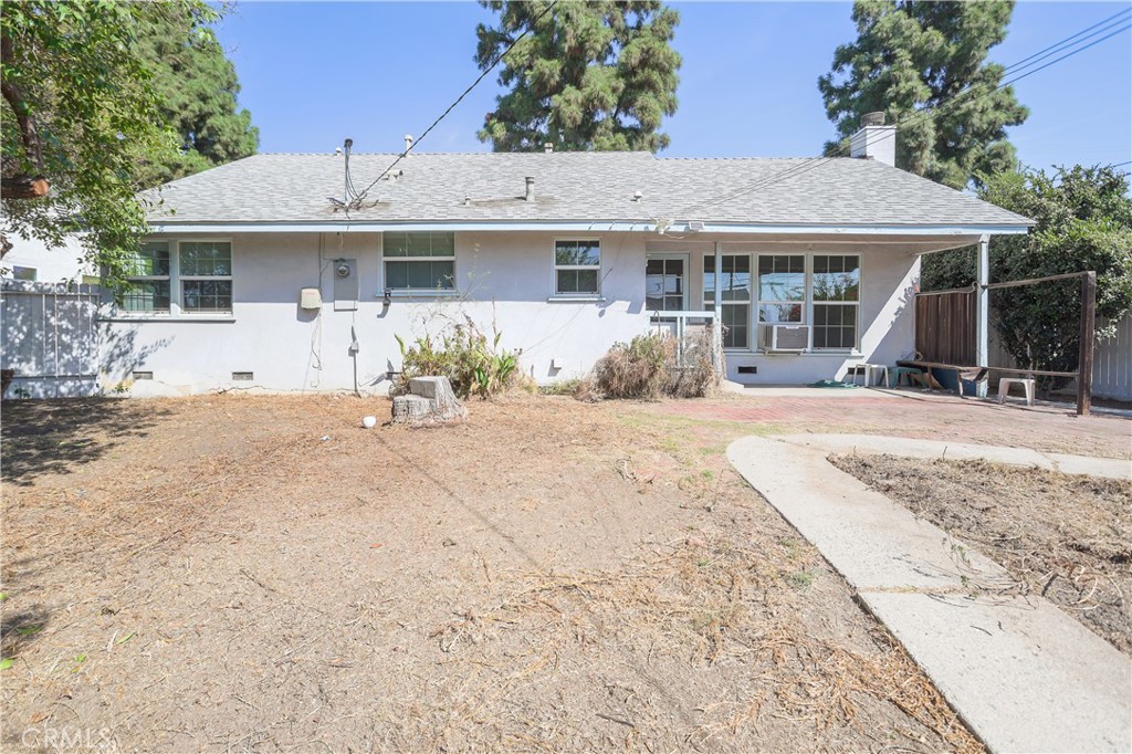 17062 San Fernando Mission Boulevard Property Photo 17