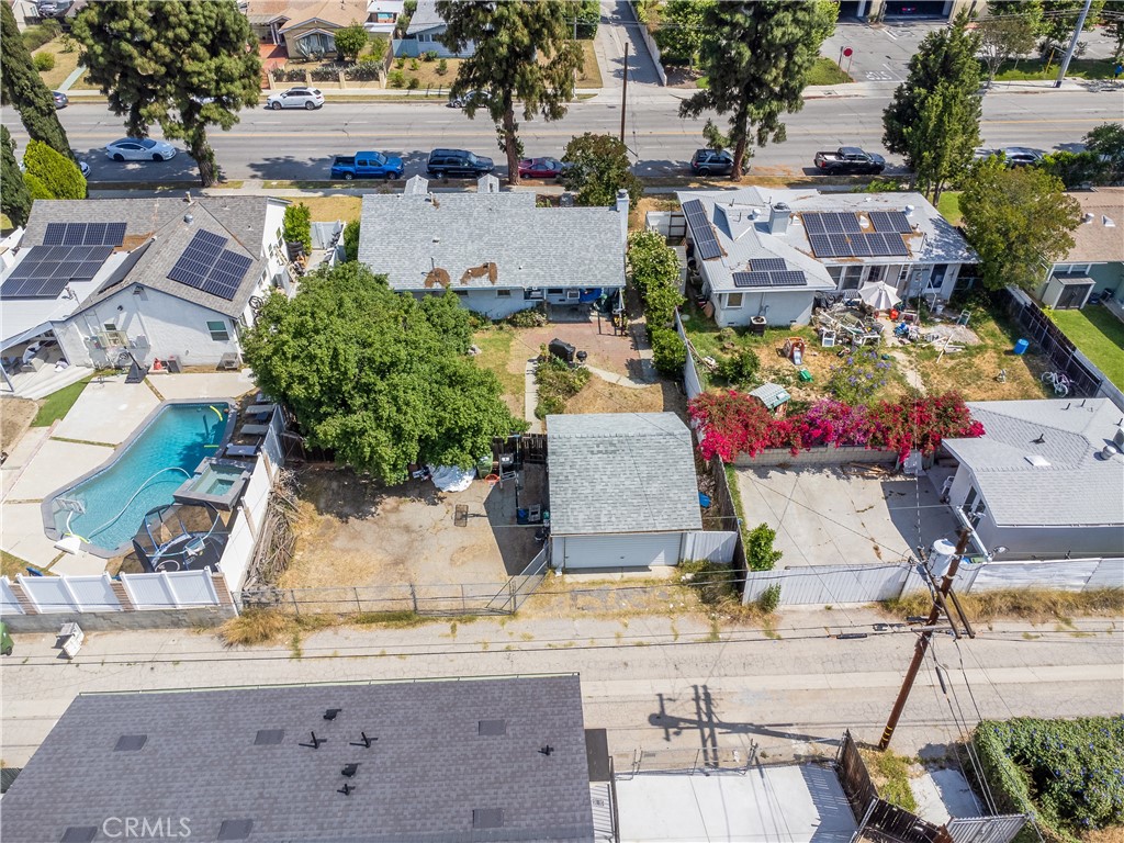 17062 San Fernando Mission Boulevard Property Photo 24