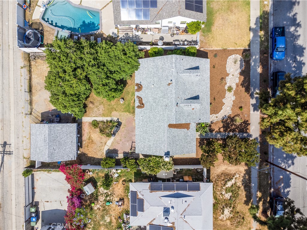 17062 San Fernando Mission Boulevard Property Photo 26