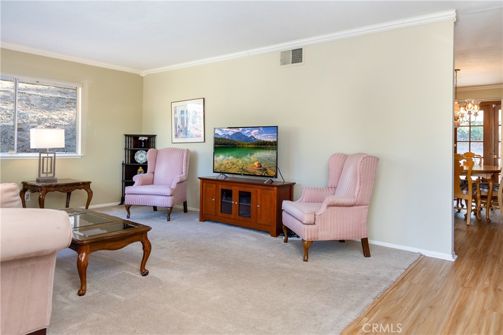 7055 Middlesbury Ridge Circle Property Photo 5