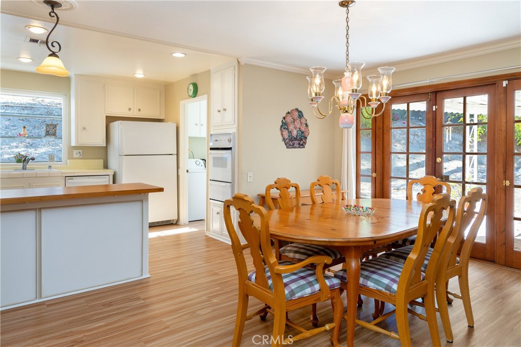 7055 Middlesbury Ridge Circle Property Photo 6