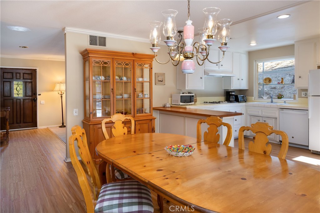 7055 Middlesbury Ridge Circle Property Photo 9