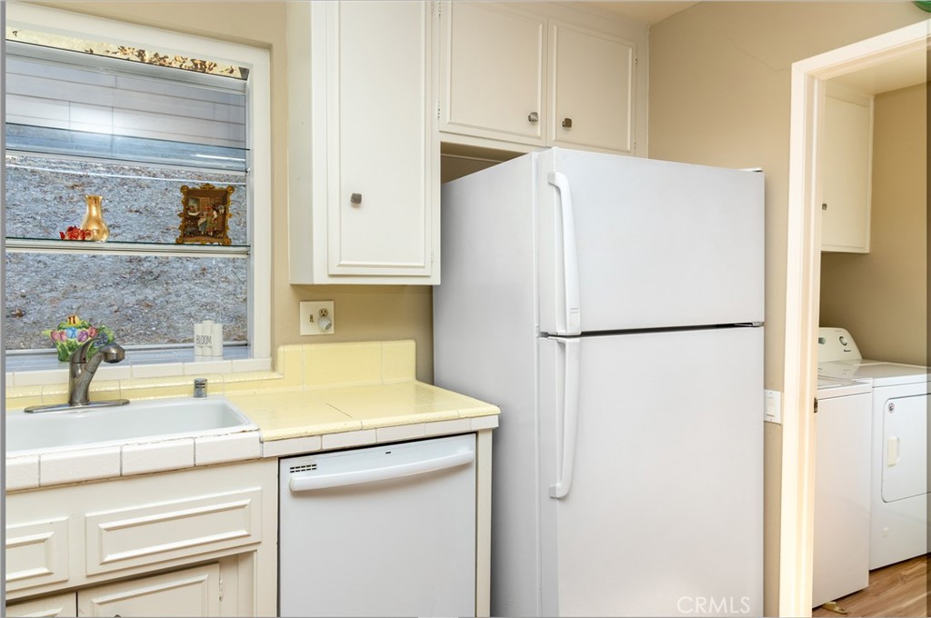 7055 Middlesbury Ridge Circle Property Photo 12