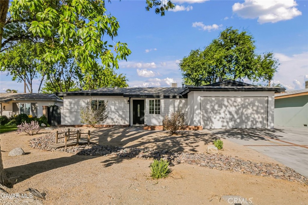 44947 Lorimer Avenue Property Photo 1