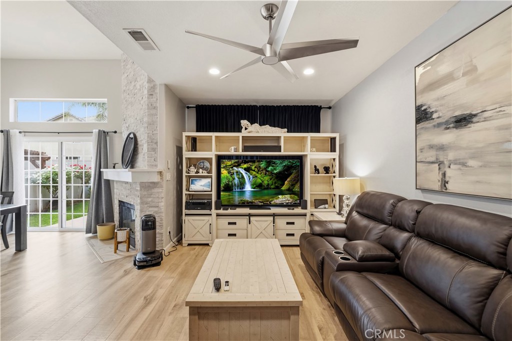 30341 Marigold Property Photo 5