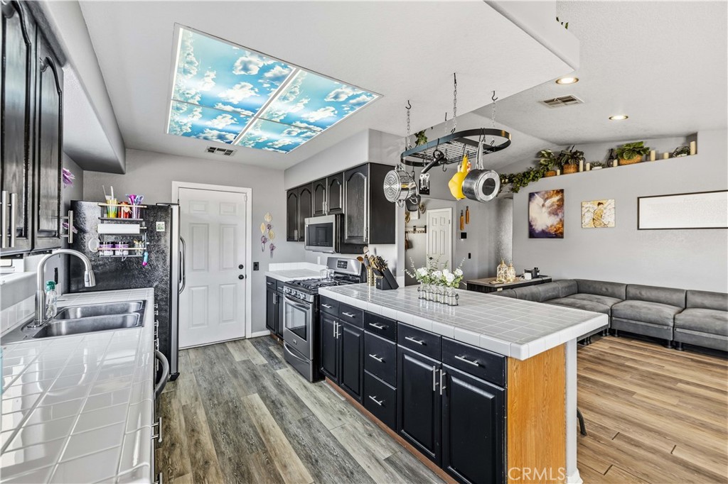 2317 Edam Street Property Photo 10