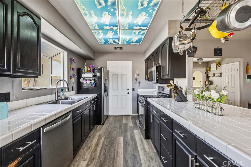 2317 Edam Street Property Photo 12