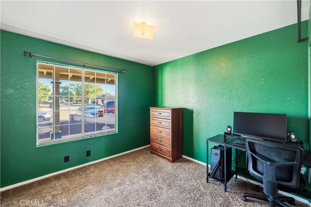 2317 Edam Street Property Photo 20