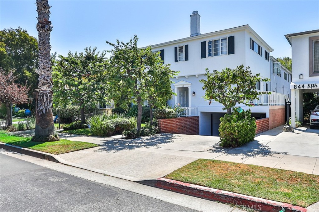 848 5th Street Property Photo 1