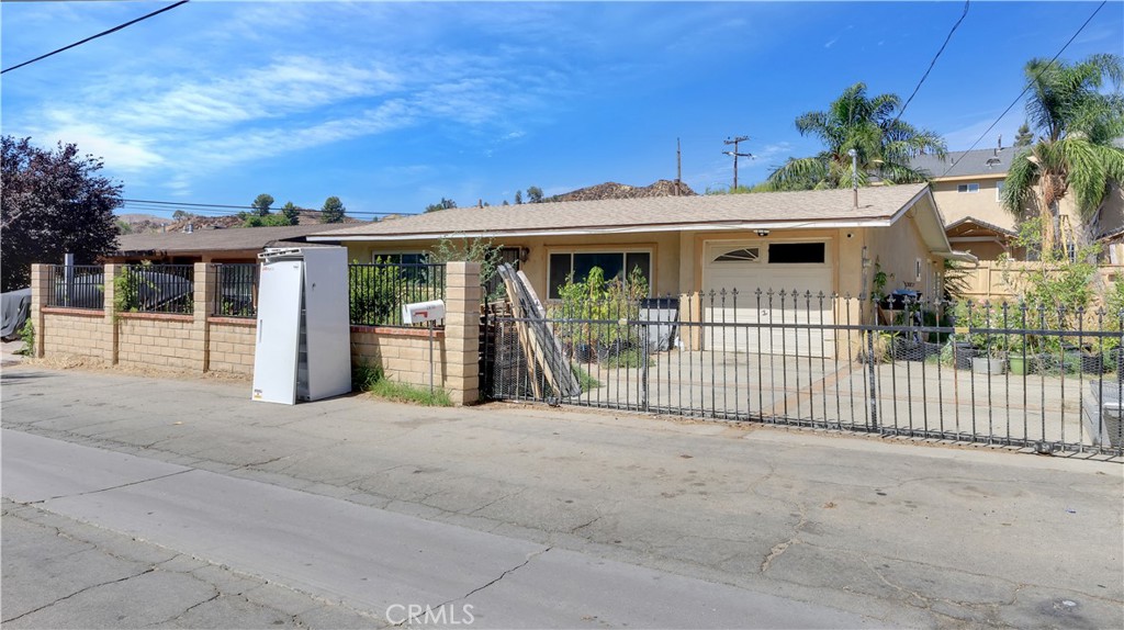 29751 Cromwell Property Photo 3