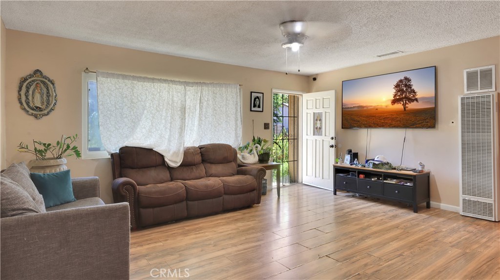 29751 Cromwell Property Photo 8