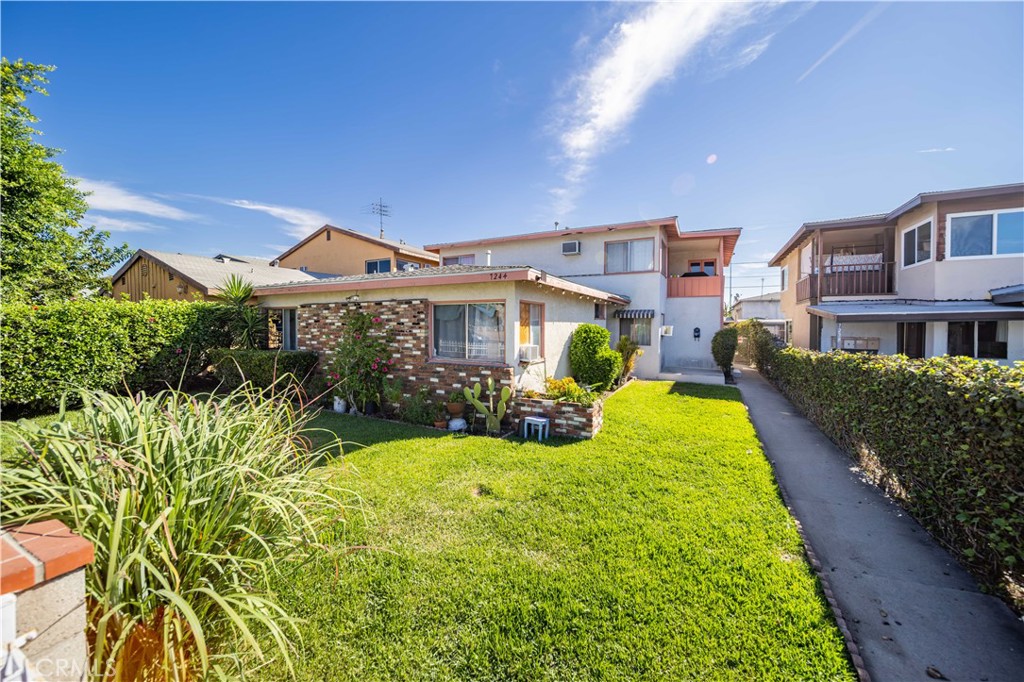 7244 Tujunga Avenue Property Photo 2