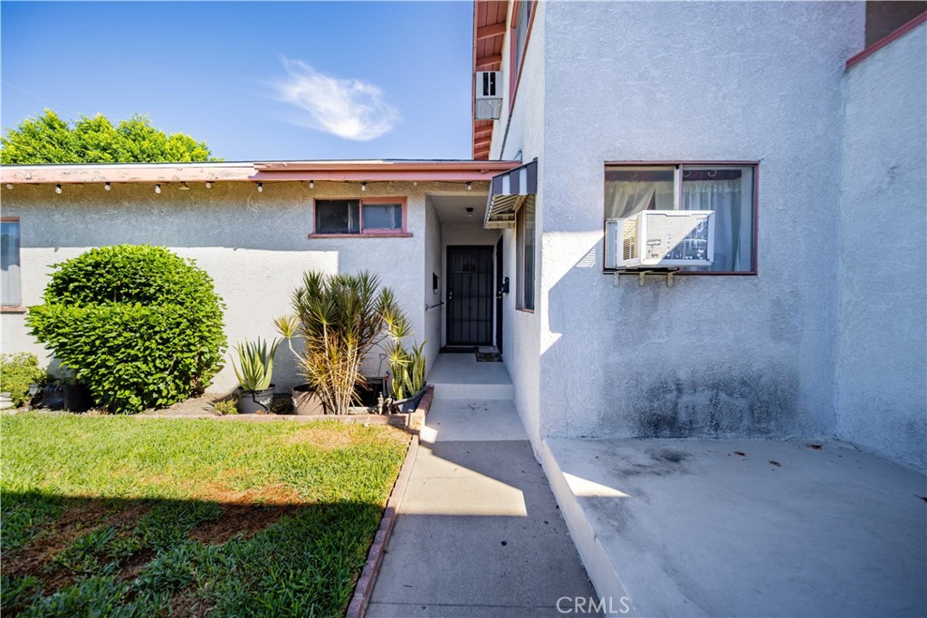 7244 Tujunga Avenue Property Photo 4