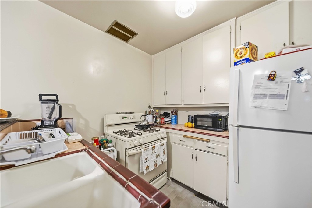 7244 Tujunga Avenue Property Photo 11