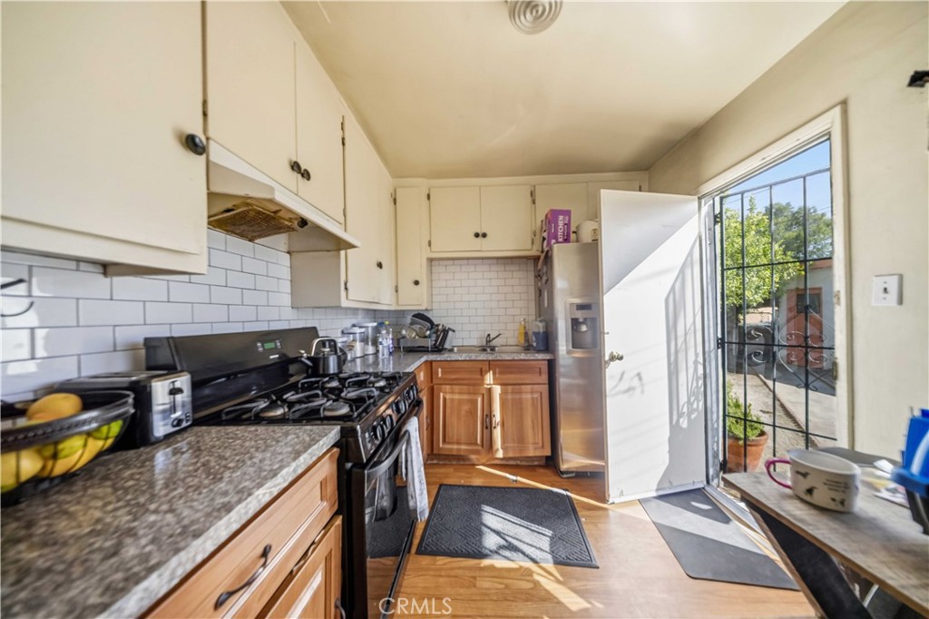 7244 Tujunga Avenue Property Photo 23