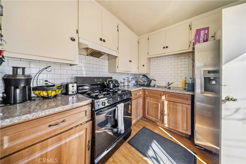 7244 Tujunga Avenue Property Photo 24