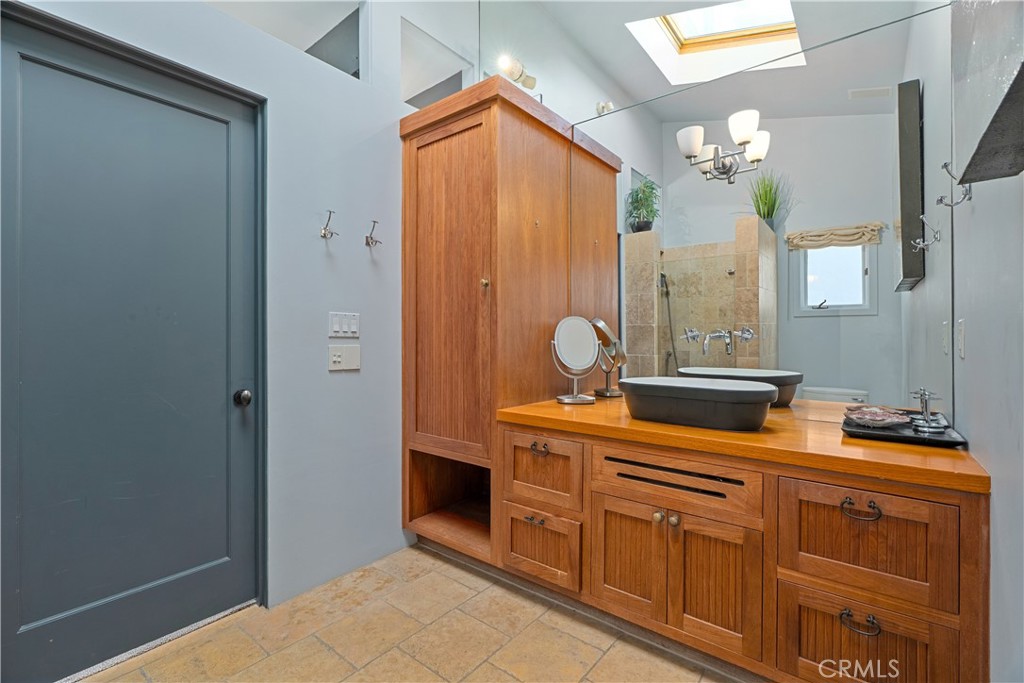 14 Anchorage Property Photo 38