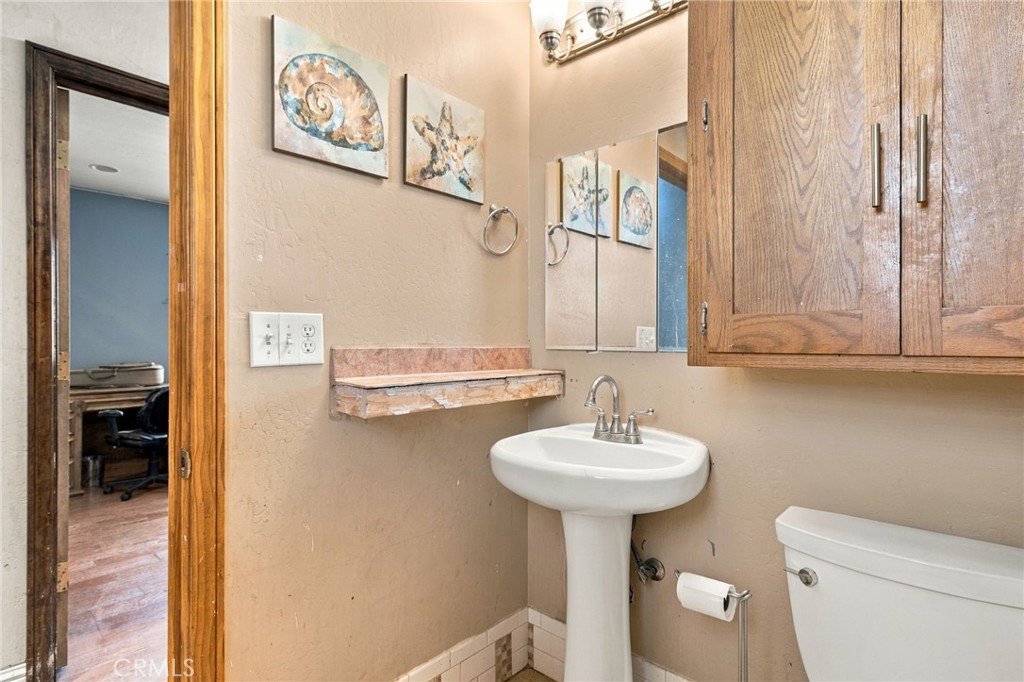 110 E Belle Avenue Property Photo 34