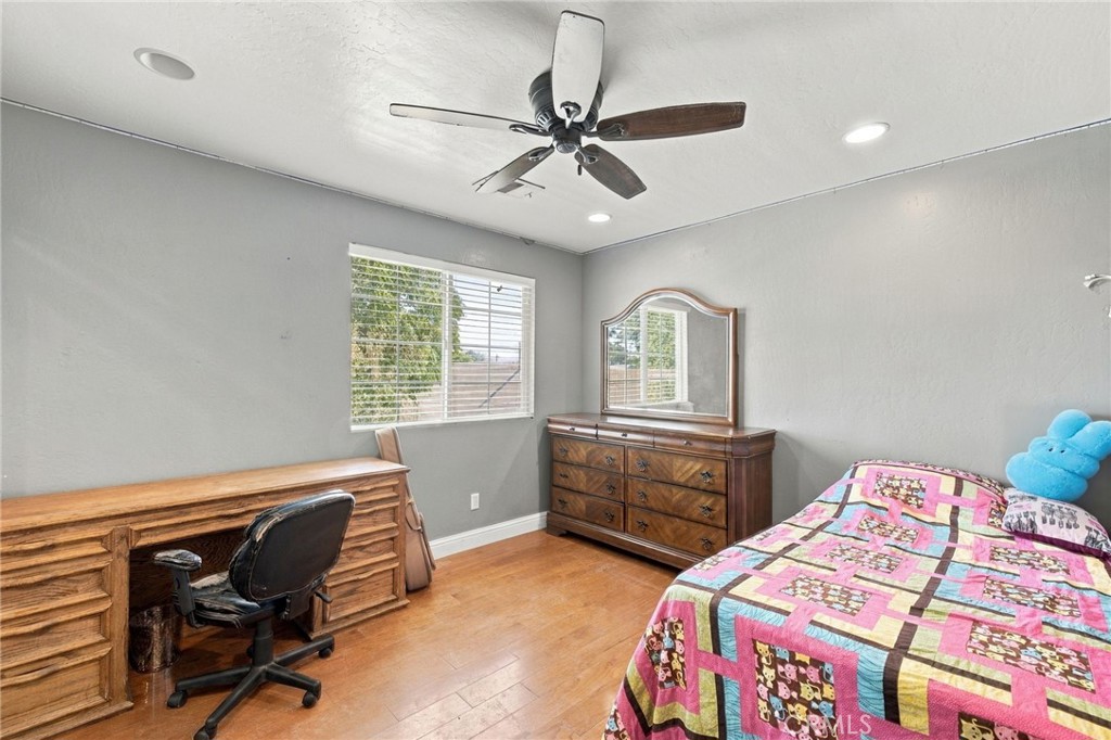 110 E Belle Avenue Property Photo 35