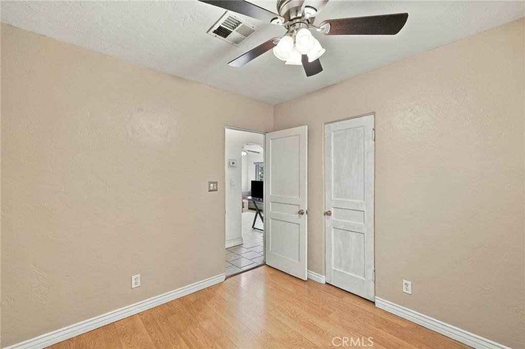 110 E Belle Avenue Property Photo 38