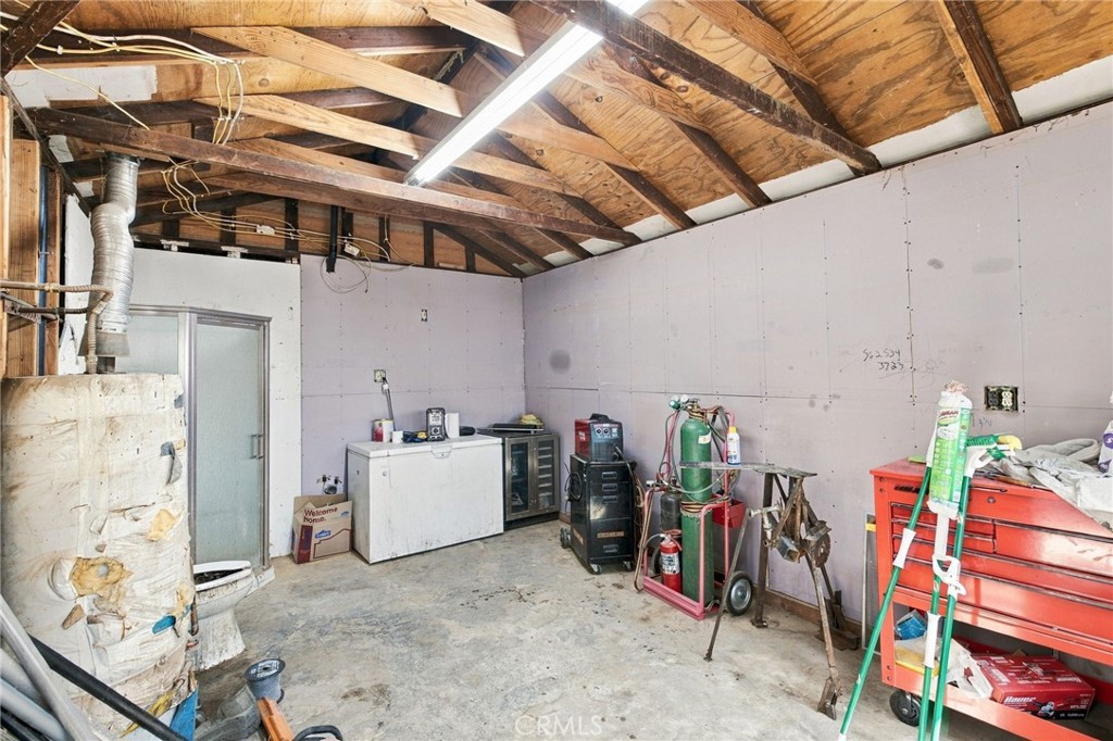 110 E Belle Avenue Property Photo 49