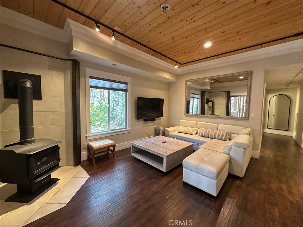 2300 Cypress Property Photo 6
