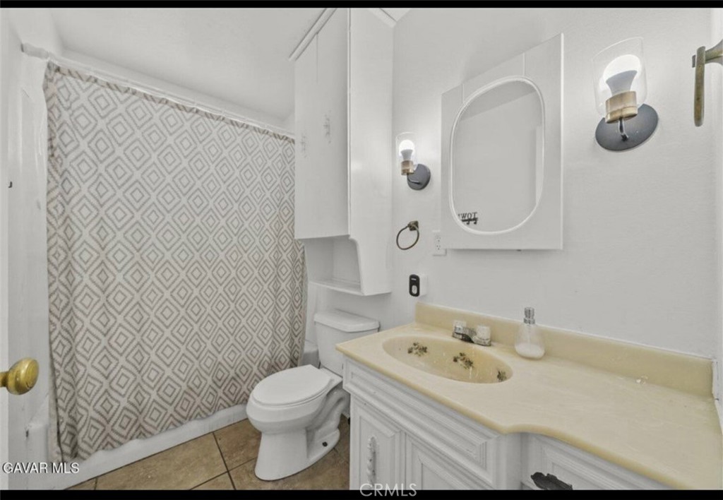 3355 Camden Property Photo 8