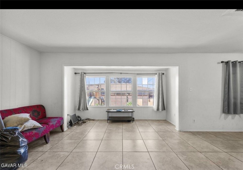 3355 Camden Property Photo 16